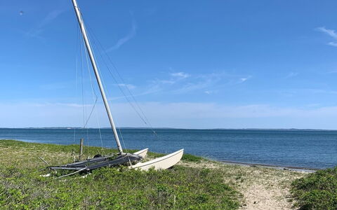 Lelle - 350M from the Sea: Zwembad, Buitenmeubels, Meubilair, Toevlucht, Flagstone, Eco Hotel, Schaduw, Stoel, Vrije Tijd, Landgoed