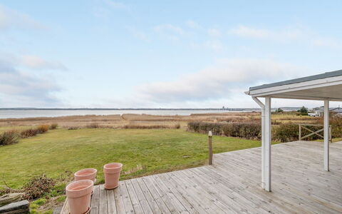 Caren - 125M to the Fjord: Gras, Huis, Dak, Huis, Verblijf, Struik, Land Lot, Landelijk Gebied, Boerderij, Groundcover