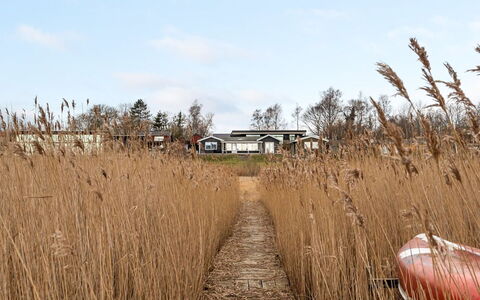 Caren - 125M to the Fjord: Gras, Huis, Dak, Huis, Verblijf, Struik, Land Lot, Landelijk Gebied, Boerderij, Groundcover
