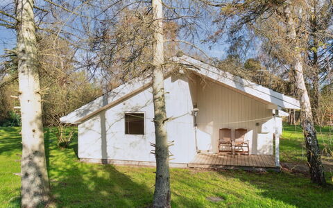 Juke - 425M from the Sea: Verblijf, Huis, Huis, Dak, Veranda, Landgoed, Siding, Garden Gebouwen, Boerderij, Werf