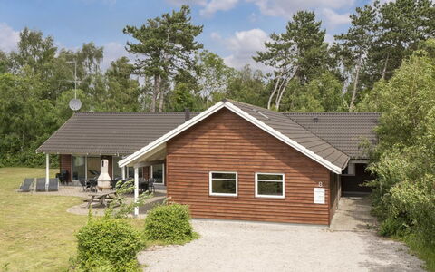 Lottje - 300M from the Sea: Zwembad, Buitenmeubels, Meubilair, Toevlucht, Flagstone, Eco Hotel, Schaduw, Stoel, Vrije Tijd, Landgoed