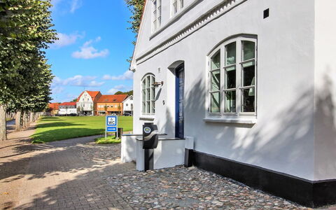 Reeta - 32Km from the Sea: Dak, Huis, Land Lot, Huis, Verblijf, Landgoed, Garden Gebouwen, Schaduw, Blokhut, Landscaping