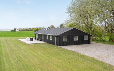 Ajla: Dak, Huis, Huis, Verblijf, Deur, Siding, Dek, Veranda, Plank, Hardwood