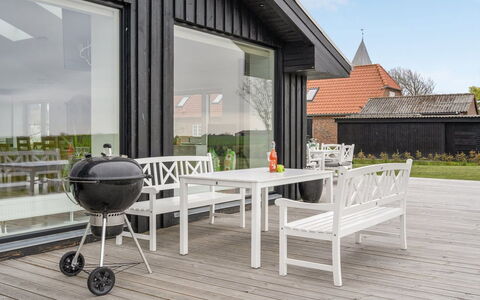 Ajla: Dak, Huis, Huis, Verblijf, Deur, Siding, Dek, Veranda, Plank, Hardwood