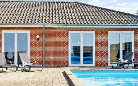 Stefania - 700M from the Sea: Huis, Huis, Deur, Dak, Verblijf, Landgoed, Tuin, Schaduw, Siding, Werf