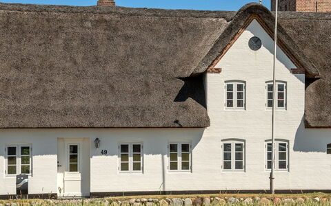 Ejna: Blauw, Struik, Verblijf, Groundcover, Tuin, Landgoed, Schaduw, Landscaping, Boerderij, Eco Hotel