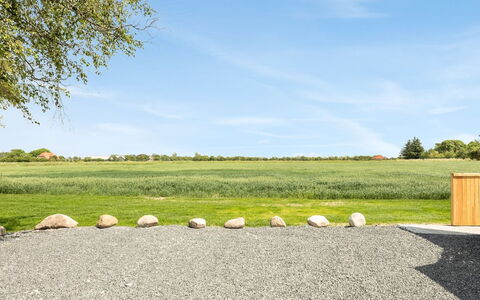 Iina - 13Km from the Sea: Plain, Weide, Gazon, Tuin, Landscaping, Veld