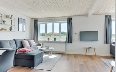Iina - 13Km from the Sea
