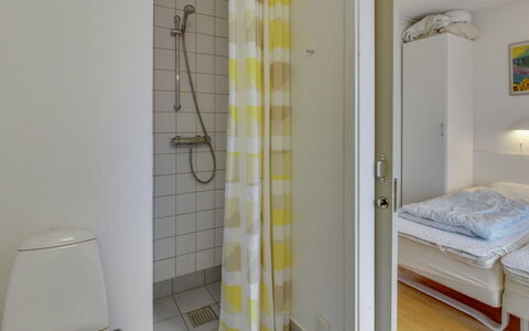 Arngerus: Interieur Ontwerp, Bed, Slaapkamer, Verdieping, Flooring, Meubilair, Laken, Plafond, Kamer, Bedding
