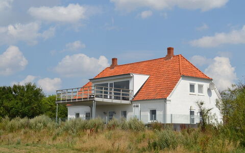 Ammy - 7.5Km from the Sea: Woongebied, Dak, Voorstad, Oprit, Landgoed, Schoorsteen