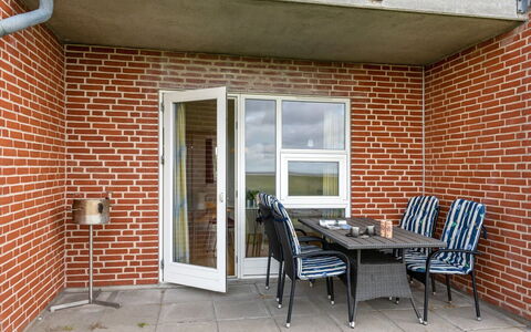 Sofija: Blauw, Struik, Verblijf, Groundcover, Tuin, Landgoed, Schaduw, Landscaping, Boerderij, Eco Hotel