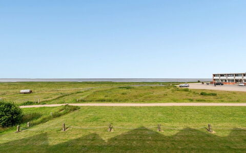 Sofija: Blauw, Struik, Verblijf, Groundcover, Tuin, Landgoed, Schaduw, Landscaping, Boerderij, Eco Hotel
