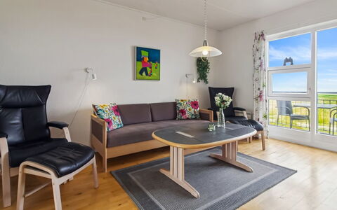 Sofija: Meubilair, Flooring, Verdieping, Interieur Ontwerp, Hout, Houten Vloer, Tafel, Woonkamer, Kamer, Verlichting