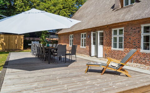 Thordis: Dak, Huis, Huis, Verblijf, Deur, Siding, Dek, Veranda, Plank, Hardwood
