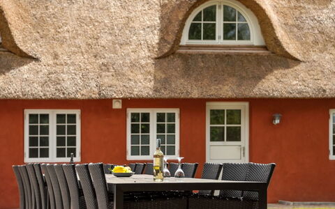 Alitta - 27Km from the Sea: Dak, Huis, Land Lot, Huis, Verblijf, Landgoed, Garden Gebouwen, Schaduw, Blokhut, Landscaping