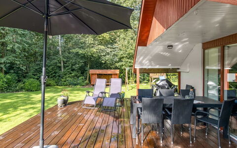 Carlene - 25Km from the Sea: Meubilair, Interieur Ontwerp, Flooring, Hout, Verdieping, Plafond, Houten Vloer, Stoel, Tafel, Verlichting