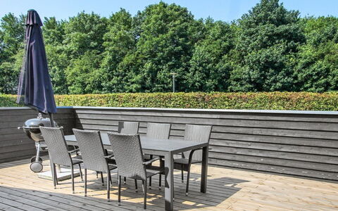 Jani - 25Km from the Sea: Verblijf, Huis, Huis, Dak, Veranda, Landgoed, Siding, Garden Gebouwen, Boerderij, Werf