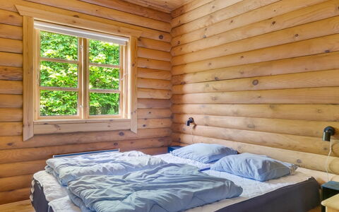 Frederica - 30Km from the Sea: Hout, Flooring, Verdieping, Slaapkamer, Interieur Ontwerp, Huis, Beits, Plafond, Hardwood, Bed