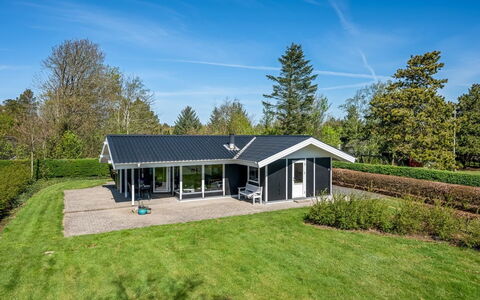Sigbrith - 350M to the Fjord: Meubilair, Interieur Ontwerp, Flooring, Hout, Verdieping, Plafond, Houten Vloer, Stoel, Tafel, Verlichting