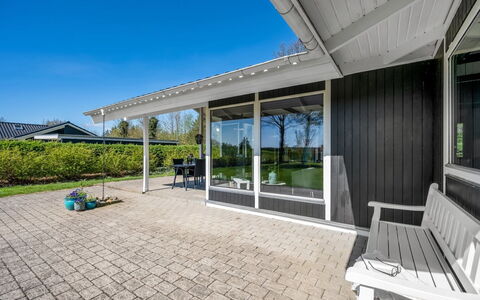 Sigbrith - 350M to the Fjord: Meubilair, Interieur Ontwerp, Flooring, Hout, Verdieping, Plafond, Houten Vloer, Stoel, Tafel, Verlichting