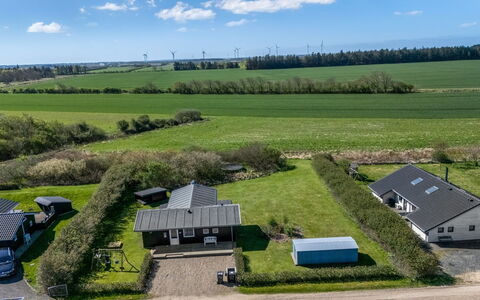Holm - 700M to the Fjord: Verblijf, Huis, Huis, Dak, Veranda, Landgoed, Siding, Garden Gebouwen, Boerderij, Werf