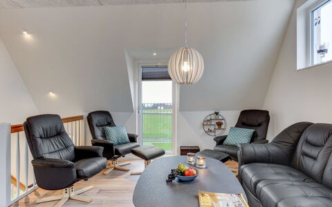 Timotej - 75M to the Fjord: Interieur Ontwerp, Meubilair, Flooring, Hout, Verdieping, Plafond, Verlichting, Huis, Woonkamer, Houten Vloer