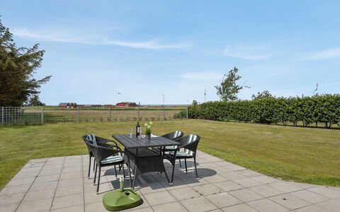 Timotej - 75M to the Fjord: Lucht, Meubilair, Buitenmeubels, Stoel, Tafel, Buitentafel, Keuken En Eettafel, Land Lot, Gazon, Schaduw