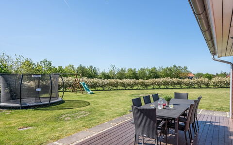 Hedevig - 800M to the Fjord: Meubilair, Interieur Ontwerp, Flooring, Hout, Verdieping, Plafond, Houten Vloer, Stoel, Tafel, Verlichting