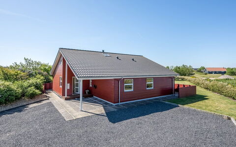 Hedevig - 800M to the Fjord: Meubilair, Interieur Ontwerp, Flooring, Hout, Verdieping, Plafond, Houten Vloer, Stoel, Tafel, Verlichting
