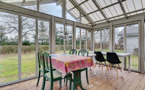 Raika - 450M to the Fjord: Huis, Land Lot, Veranda, Deur, Landgoed, Verblijf, Tuin, Schaduw, Garden Gebouwen, Oranjerie