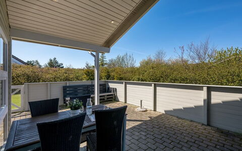 Ellis - 700M to the Fjord: Huis, Woongebied, Huis, Verblijf, Dak, Land Lot, Siding, Tuin, Landgoed, Gazon