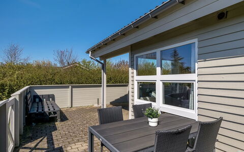 Ellis - 700M to the Fjord: Huis, Woongebied, Huis, Verblijf, Dak, Land Lot, Siding, Tuin, Landgoed, Gazon