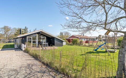Miikka - 800M to the Fjord: Verblijf, Huis, Huis, Dak, Veranda, Landgoed, Siding, Garden Gebouwen, Boerderij, Werf