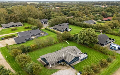 Martina - 560M to the Fjord: Woongebied, Huis, Landschap, Huis, Plain, Dak, Land Lot, Landelijk Gebied, Landgoed, Voorstad