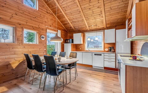 Gretje - 650M to the Fjord: Hout, Plafond, Huis, Verblijf, Blokhut, Hardwood, Beits, Keuken, Plank, Zolder