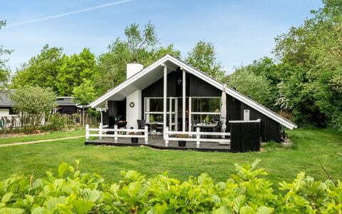 Wenche - 600M to the Fjord: Dak, Huis, Huis, Verblijf, Deur, Siding, Dek, Veranda, Plank, Hardwood