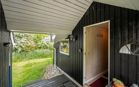 Wenche - 600M to the Fjord: Dak, Huis, Huis, Verblijf, Deur, Siding, Dek, Veranda, Plank, Hardwood
