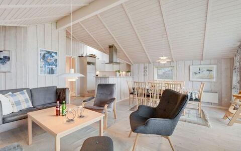 Clarina - 800M to the Fjord: Interieur Ontwerp, Hout, Flooring, Plafond, Verdieping, Meubilair, Huis, Kamer, Houten Vloer, Woonkamer