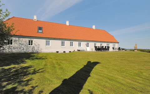 Alois - 1Km to the Fjord: Dak, Huis, Huis, Verblijf, Deur, Siding, Dek, Veranda, Plank, Hardwood