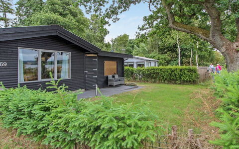 Graa: Dak, Huis, Land Lot, Huis, Verblijf, Landgoed, Garden Gebouwen, Schaduw, Blokhut, Landscaping