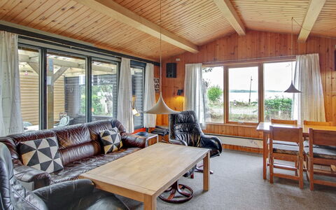 Graa: Dak, Huis, Land Lot, Huis, Verblijf, Landgoed, Garden Gebouwen, Schaduw, Blokhut, Landscaping