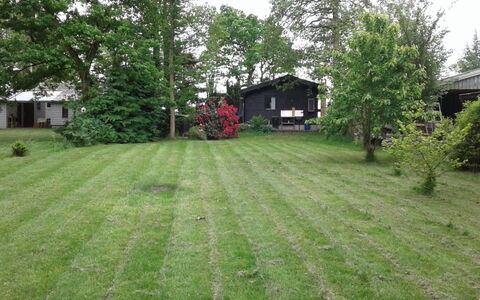 Graa: Dak, Huis, Land Lot, Huis, Verblijf, Landgoed, Garden Gebouwen, Schaduw, Blokhut, Landscaping