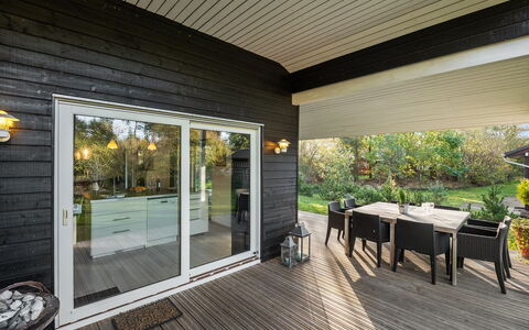 Elfriede - 400M to the Fjord: Hout, Huis, Flooring, Houten Vloer, Siding, Deur, Dek, Veranda, Hardwood, Plank