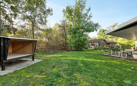 Elfriede - 400M to the Fjord: Land Lot, Tuin, Schaduw, Gazon, Werf, Park, Garden Gebouwen, Backyard, Landscaping, Schuur