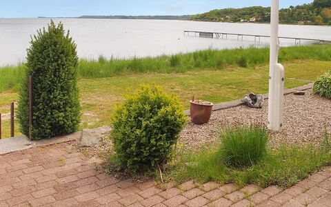 Udder - 50M to the Fjord: Hout, Dak, Huis, Huis, Architectuur, Siding, Land Lot, Verblijf, Schuur, Garden Gebouwen