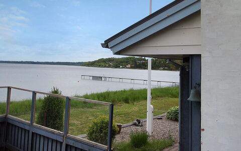 Udder - 50M to the Fjord: Hout, Dak, Huis, Huis, Architectuur, Siding, Land Lot, Verblijf, Schuur, Garden Gebouwen