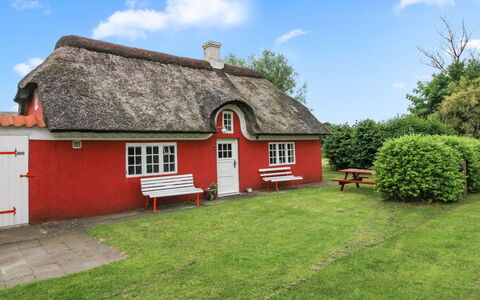 Saarah - 25Km from the Sea: Dak, Huis, Huis, Verblijf, Deur, Siding, Dek, Veranda, Plank, Hardwood