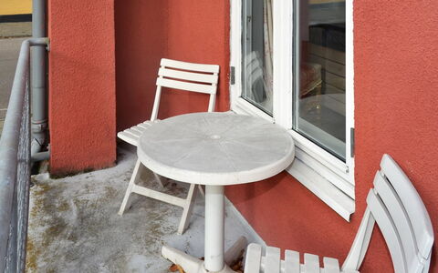 Esja - 22Km from the Sea: Meubilair, Stoel, Buitenmeubels, Tafel, Interieur Ontwerp, Verdieping, Oranje, Beits, Buitentafel, Koffietafel