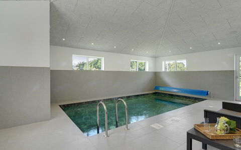 Gabriele - 17Km from the Sea: Dak, Huis, Deur, Verblijf, Schaduw, Siding, Werf, Landgoed, Backyard