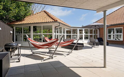 Gabriele - 17Km from the Sea: Dak, Huis, Deur, Verblijf, Schaduw, Siding, Werf, Landgoed, Backyard